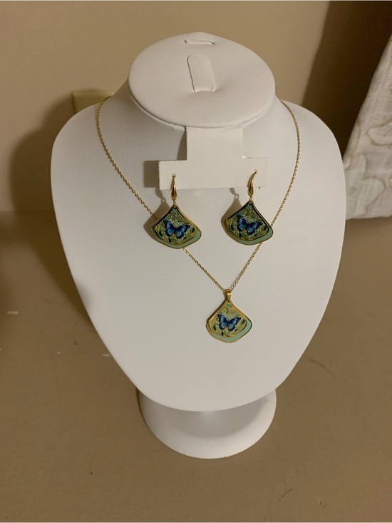 Lauren Spencer Jewelry - Gold-Tone Blue Butterfly Pendant Necklace & Earring Set